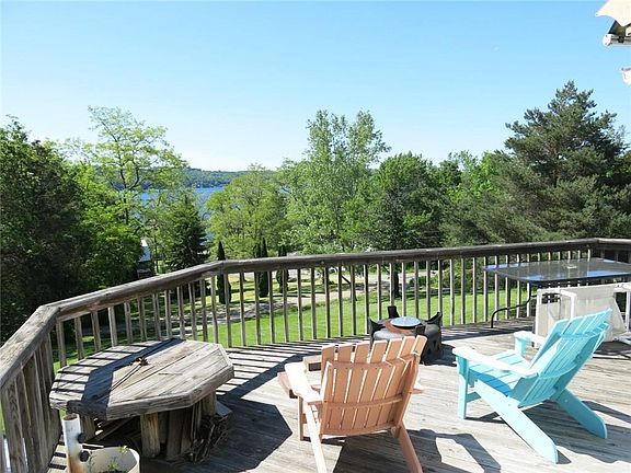 4th image of 4883 Arrowhead Dr