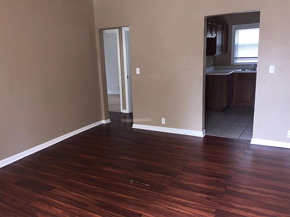 5th image of 504 W Lapeer St APT A