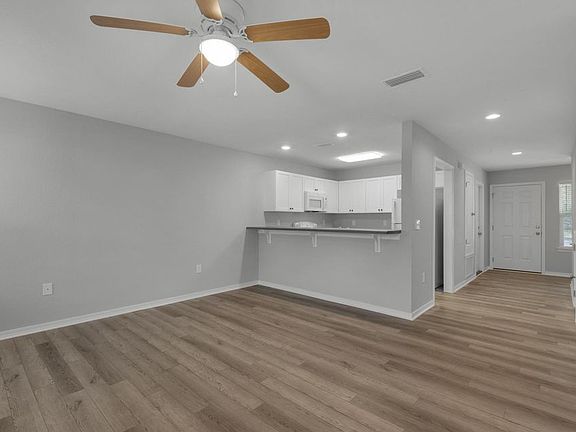 3rd image of 2253 Whitman Ln