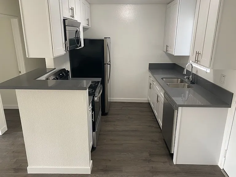 3333 Motor Ave — Photo 5