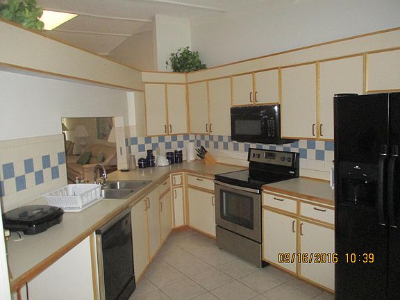 4th image of 3003 SE Lookout Boulevard #8