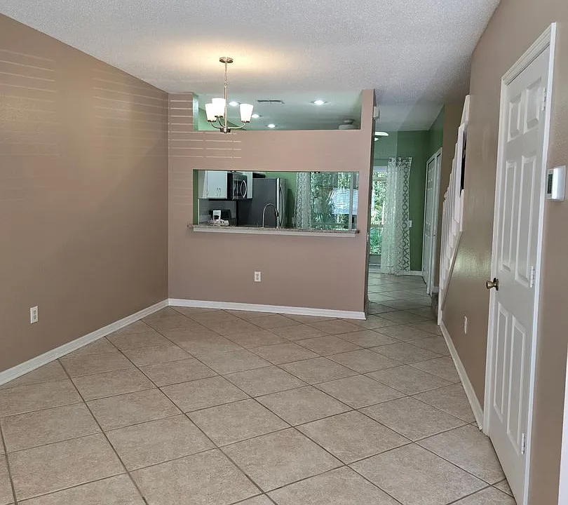 8626 Hunters Key Cir
