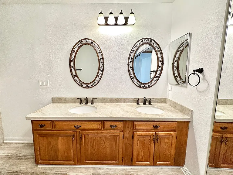 1732 Woodbrook Ln — Photo 30