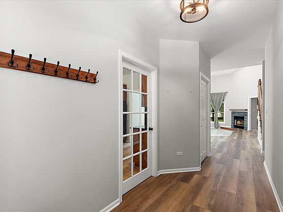 3rd image of 21649 Kent Ct