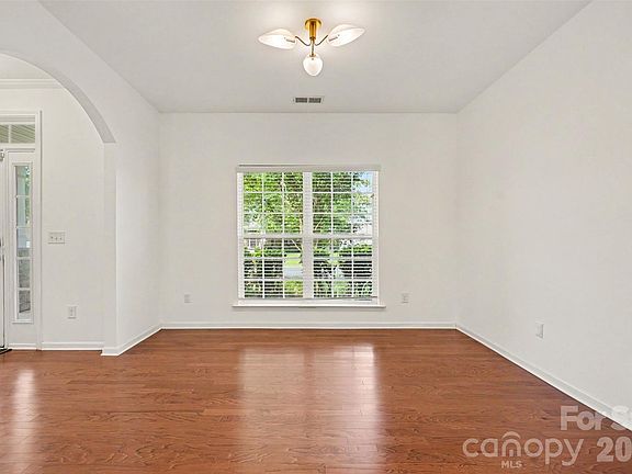 5th image of 5810 Castlecove Rd