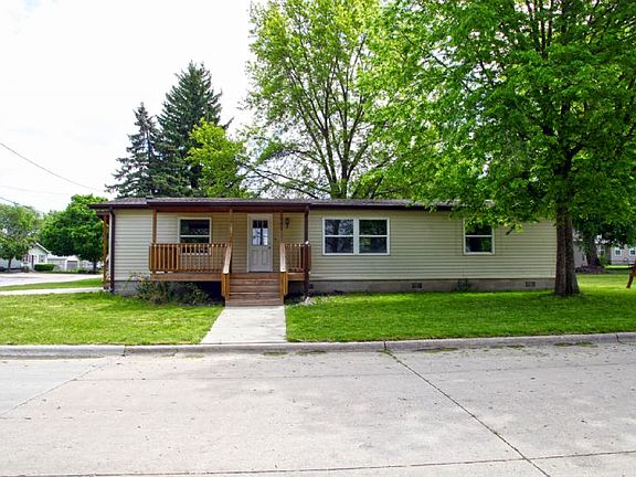 2nd image of 901 Manti St