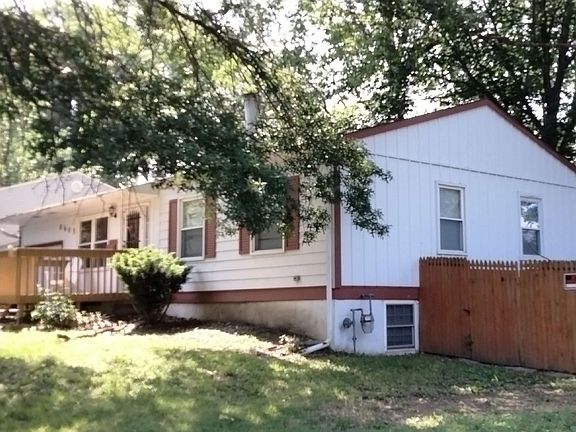 2nd image of 8605 E 92nd Ter
