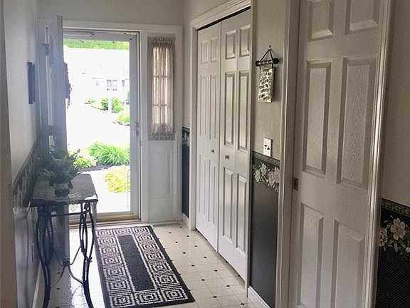 2nd image of 2529 Lilac Ct