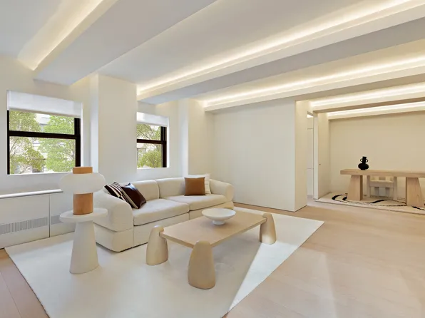235 East 49th Street 6E image 9 of 10
