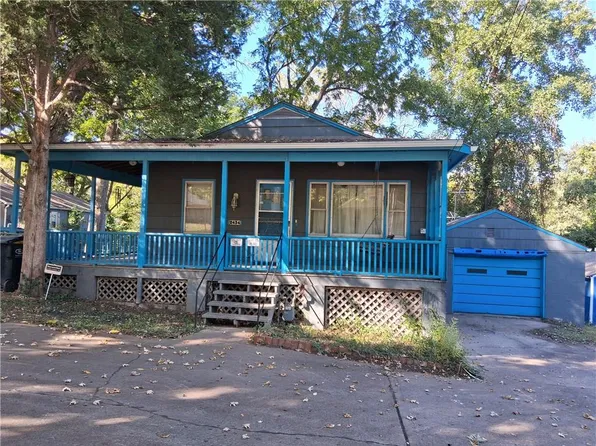 2434 S Scott Ave, Independence, MO 64052