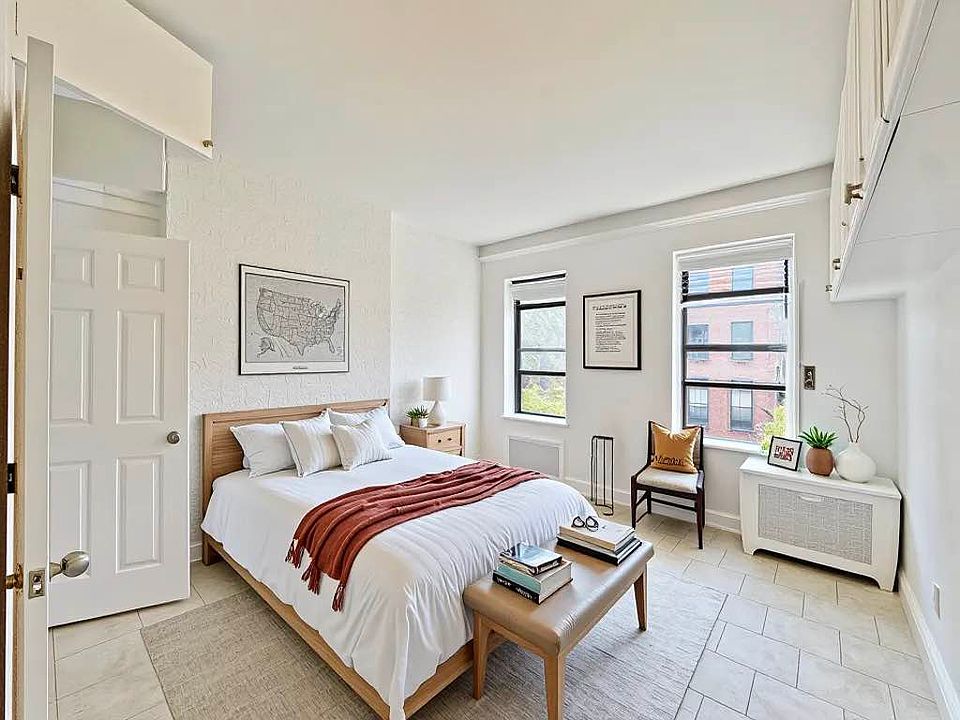 1st image of 455 W 50th St #14