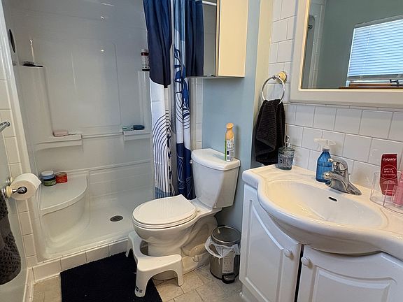 5th image of 69 E King St #3