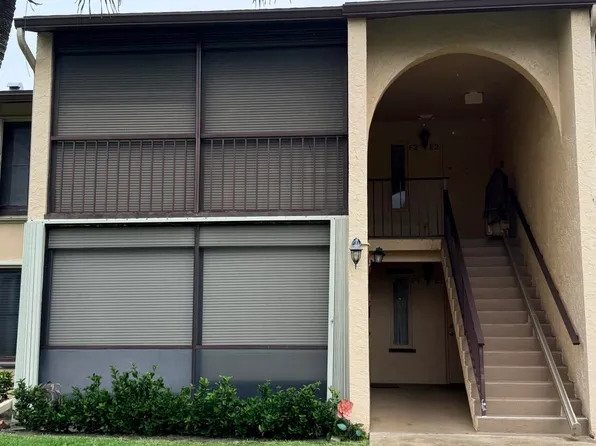 813 Sky Pine Way, Greenacres, FL