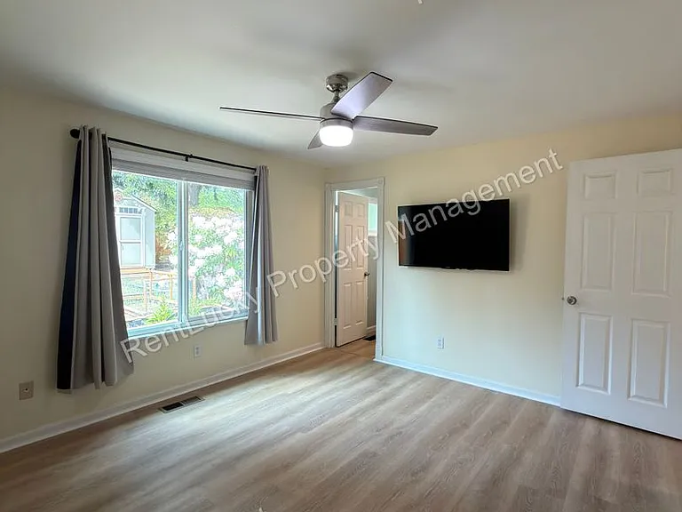 31911 42nd Ave SW — Photo 13