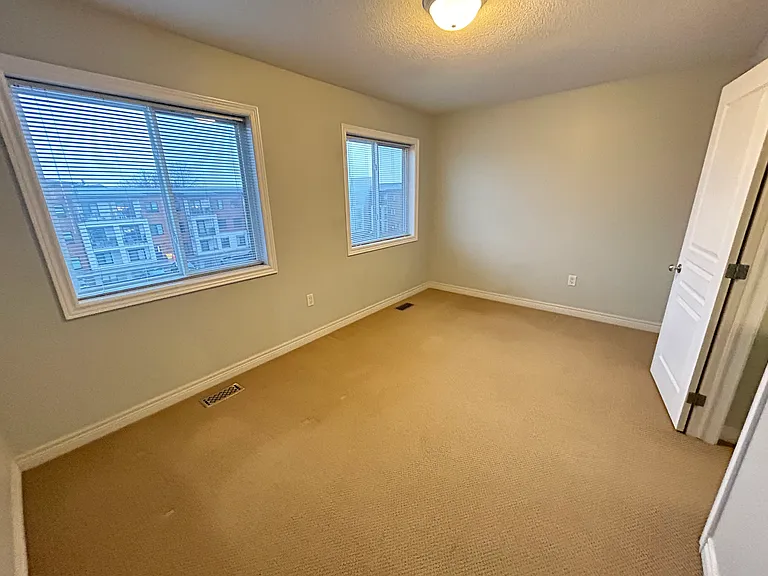 25 Viking Dr #44 — Photo 9