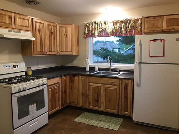 3rd image of 418 Maryland Ave