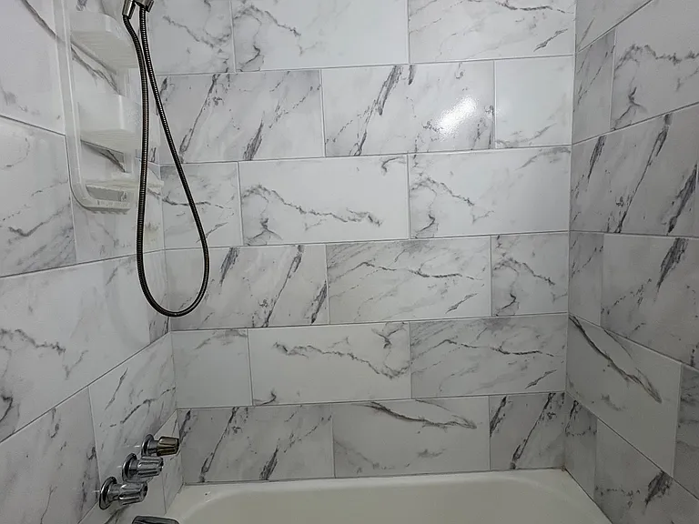 Carey Avenue Apartments — Photo 4