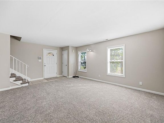 3rd image of 663 Baker Rd