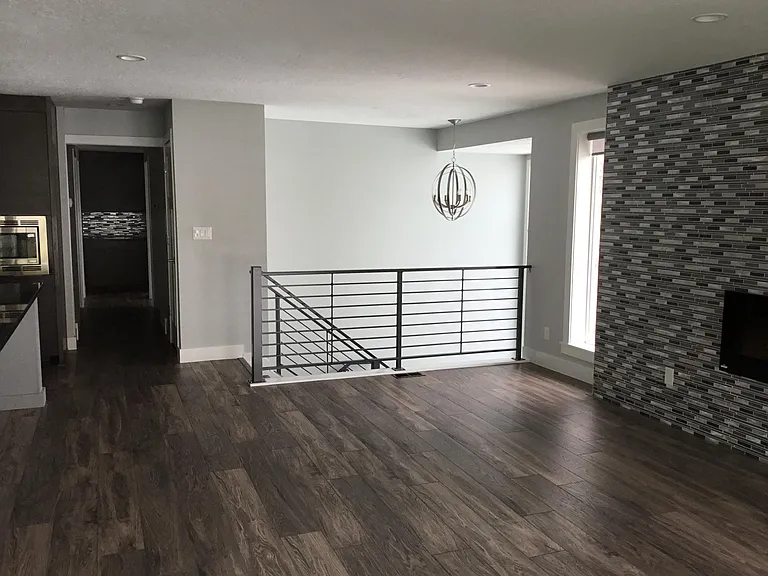 696 E 2200 N — Photo 4