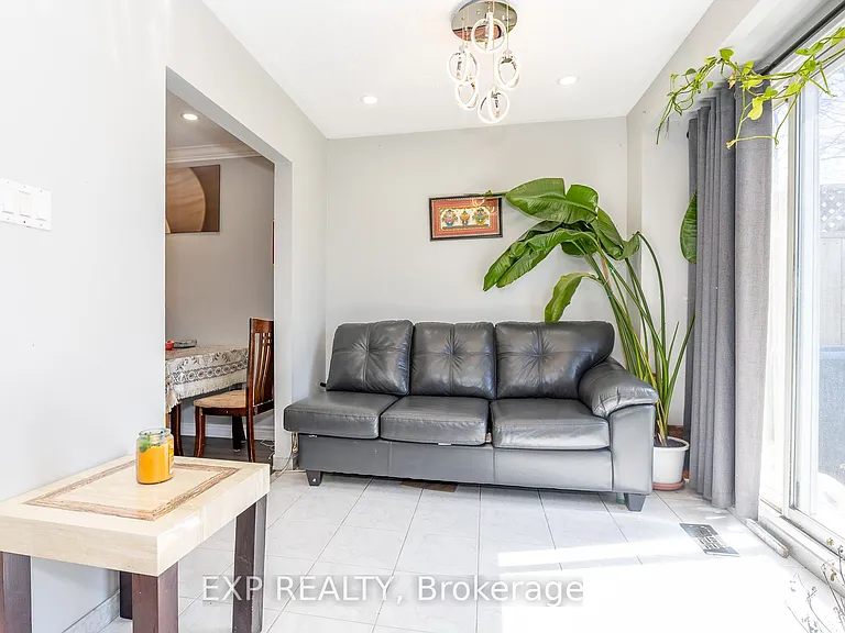 3270 Klaiman Dr — Photo 20