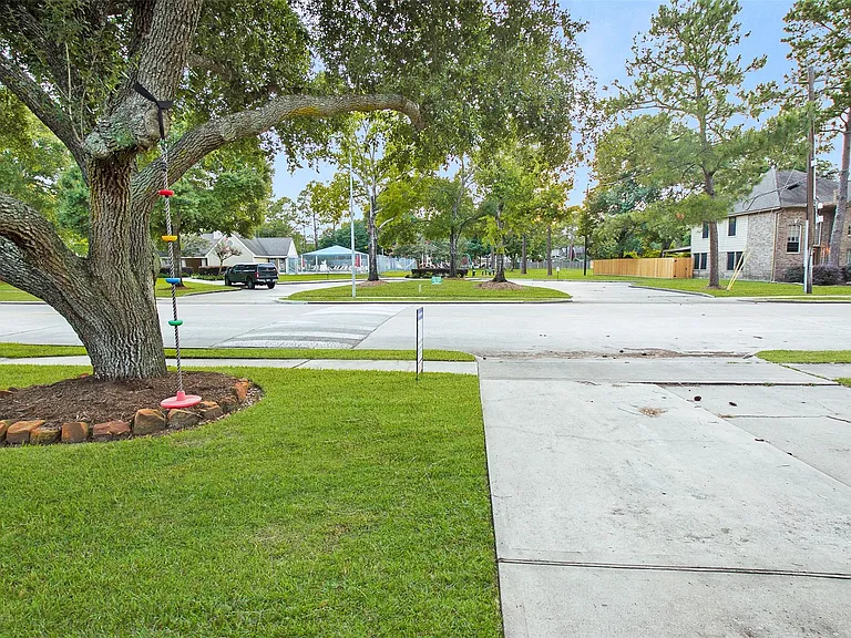 14639 Oak Chase Dr — Photo 11