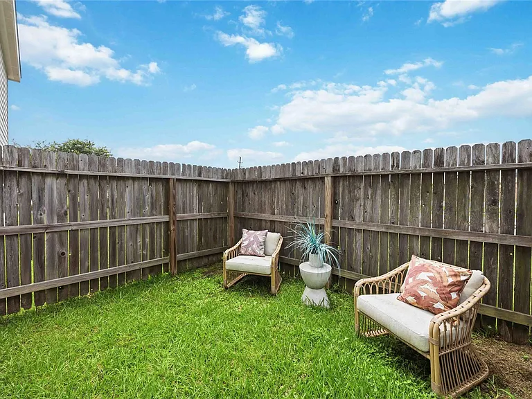 18933 Porchlight Ct — Photo 22