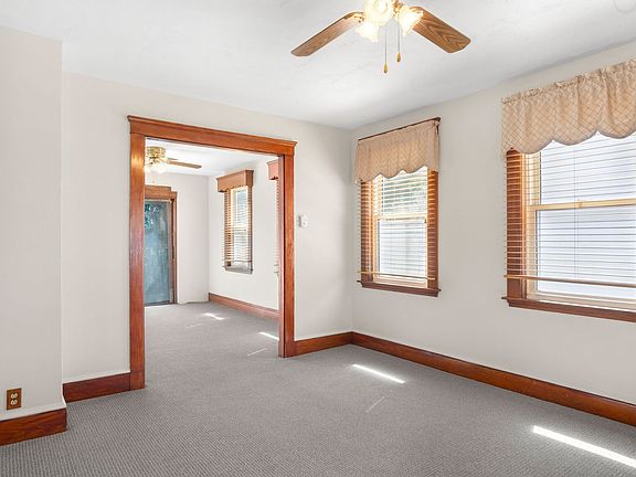 3rd image of 10 Revere St