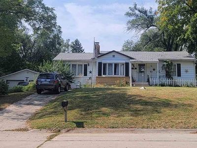 718 5th Avenue Pl, Coralville, IA, 52241