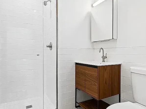 415 Bergen Street image 8 of 8