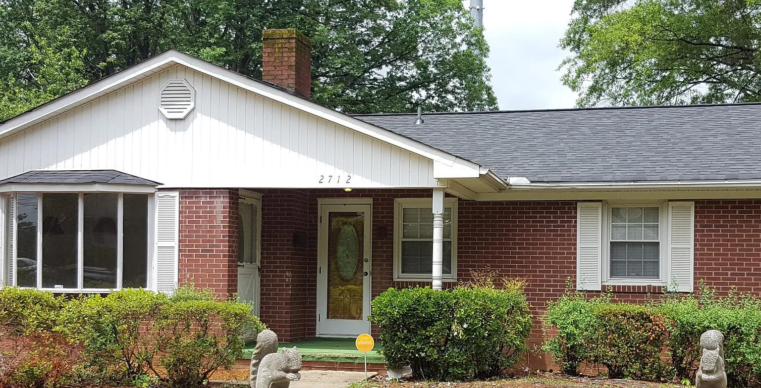 2712 Kilkare Ave — Photo 1