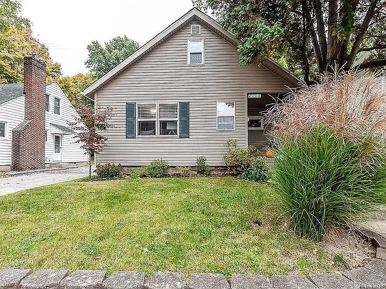 112 Oklahoma Ave — Photo 2