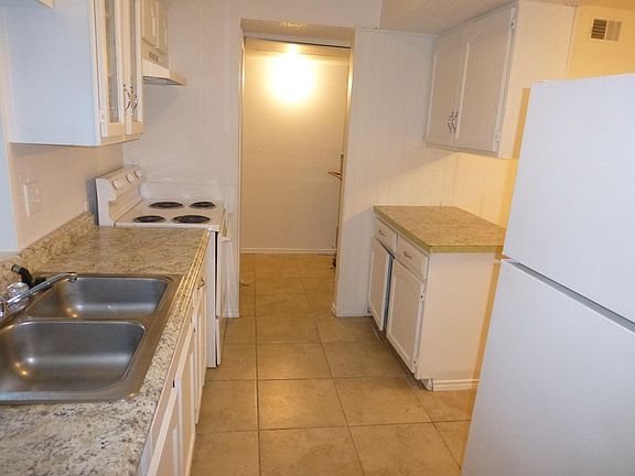 3rd image of 1826 Coleta Pl