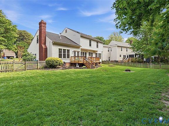4th image of 10301 Perrins Mill Ln