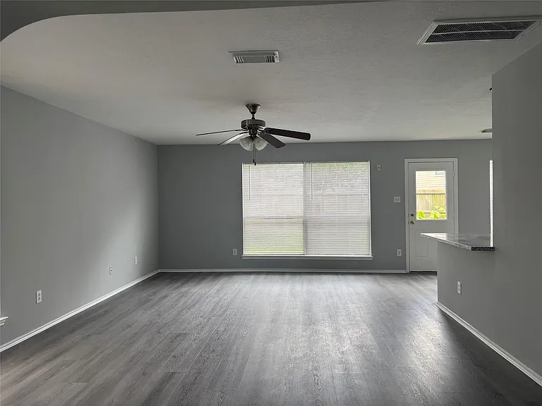 13642 Rural Oak St — Photo 8