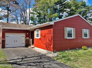 19 Norwich Dr, Toms River, NJ