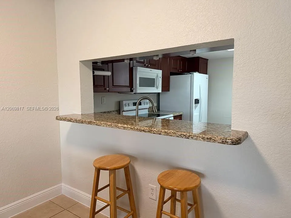Fairway Greens Condo Home — Photo 3