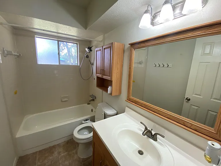 15811 Part Dr — Photo 18