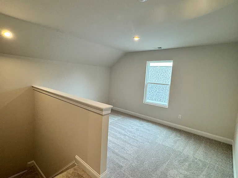 7430 Linda Vista Ln — Photo 8