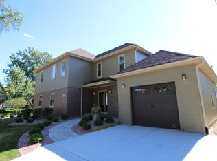 18 N Herbert Rd, Riverside, IL 60546