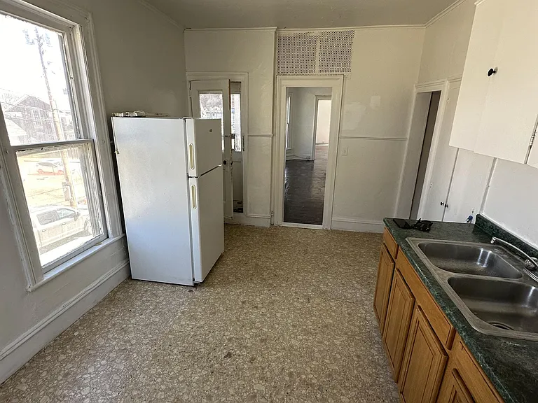 86 Congress St #2 — Photo 4
