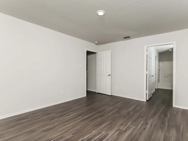 5523 Degan Way — Photo 21