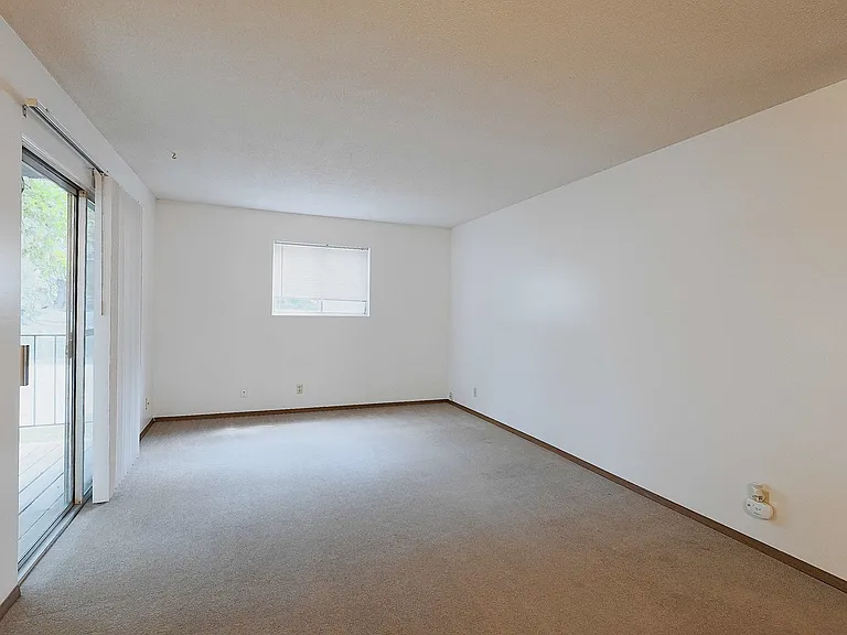 1728 S 14th St #5 — Photo 2