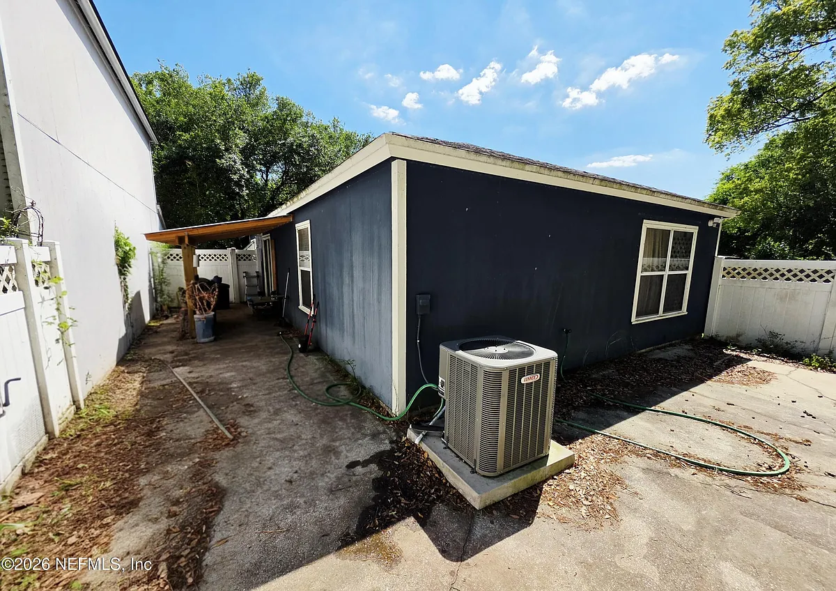 Building Photo - 5671 Ellis Trace Dr