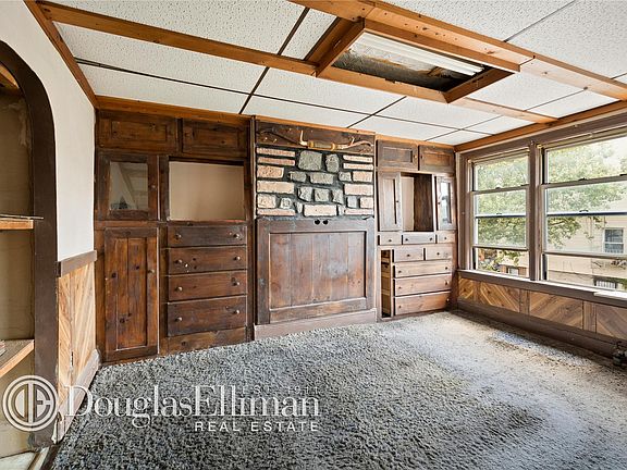 4th image of 277 Ainslie St