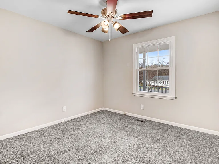 303 Wanda Dr — Photo 18