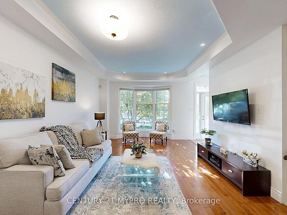 3rd image of 2244 Norfolk Dr