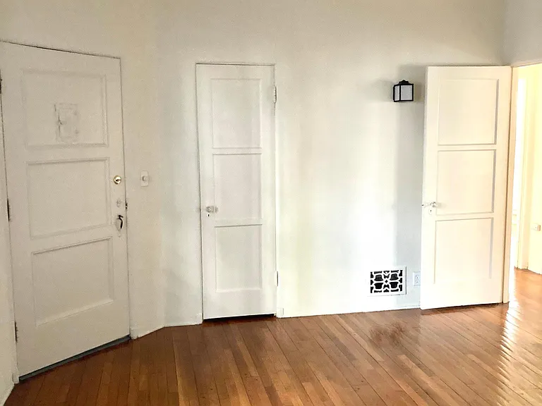 1032 S Orange Grove Ave #5 — Photo 11