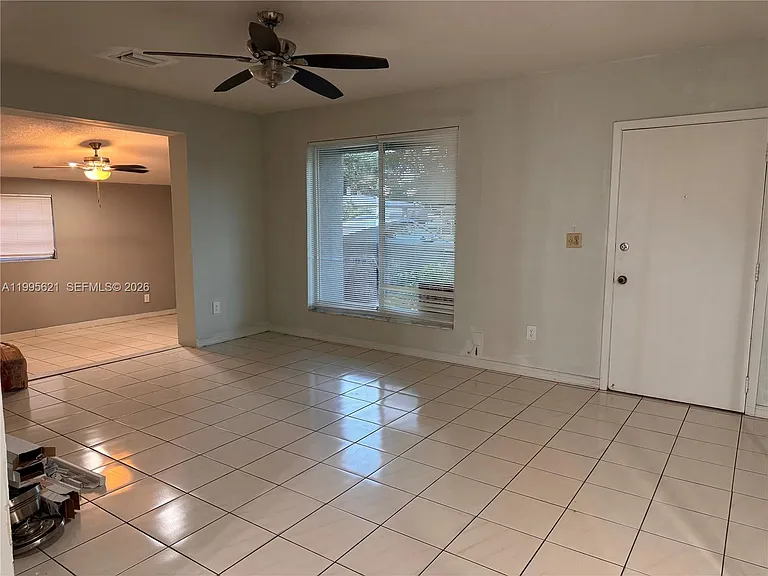 3830 SW 31st St — Photo 3