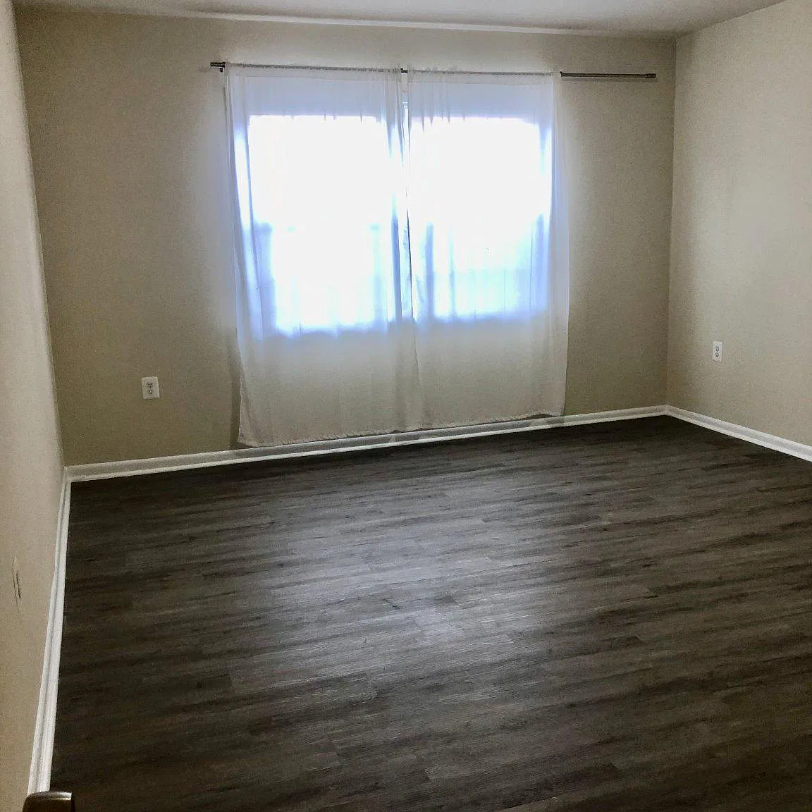 1 bed, 1.0 bath, 698 sqft, $1,750 — Photo 4