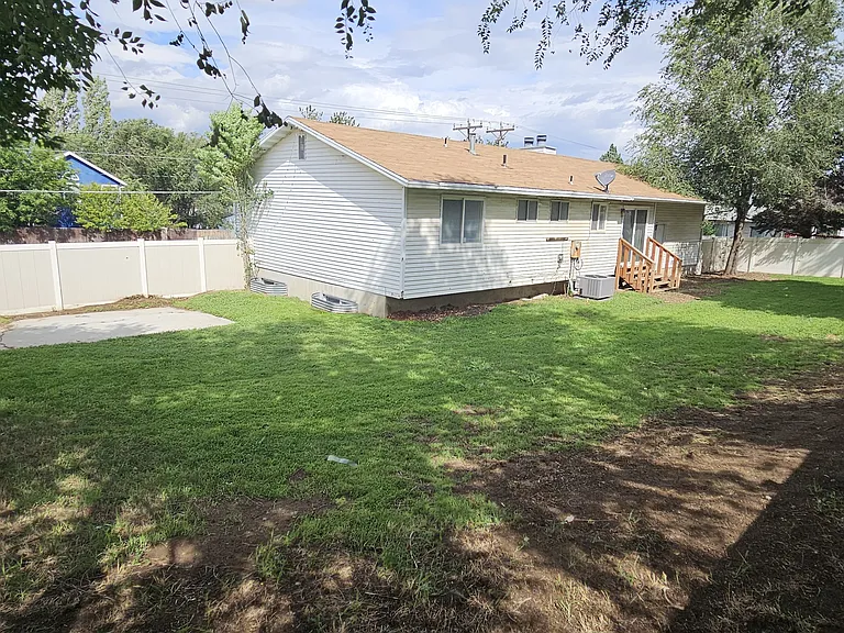 11809 S 1000 E — Photo 25